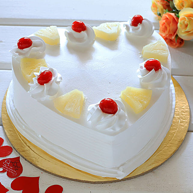 Pineapple Cakes Online Delivery Eggless Pineapple Cake Ferns N