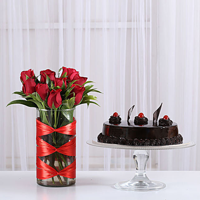 Online Cake And Flower Delivery Buy Send Cakes And Flowers In