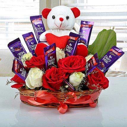 Buy Expelite Special Kiss Day Gift For Boyfriend , 25 Chocolate Send Kiss Day  Gift Ideas Bars (25 Units) Online at Best Prices in India - JioMart.