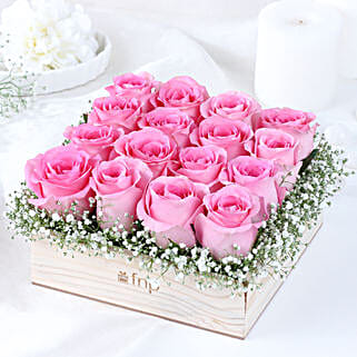 16 Pink Roses Arrangement In Wooden Base-picture-36