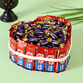 Break Apart Kitkat Choclairs Heart Pie-image-4