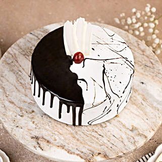 Creamy Drip Black Forest Cake Half Kg-image-35