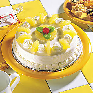 Delicious Pineapple Cream Cake Half Kg-picture-35