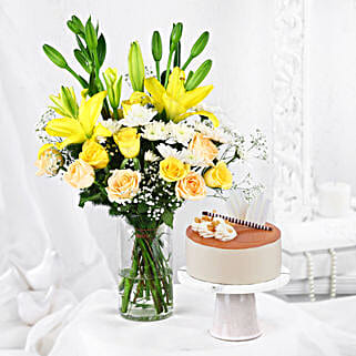 Golden Bliss Bouquet N Cake-image-5