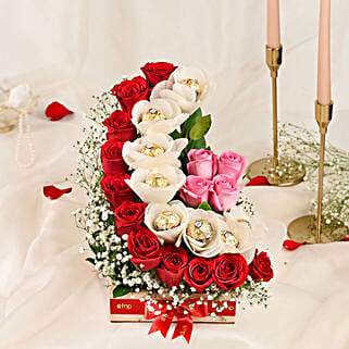 Red Roses N Ferrero Rocher Arrangement Round FNP Box-picture-43