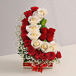 Red Roses With Ferrero Rocher Arrangement In Round FNP Box-picture-26