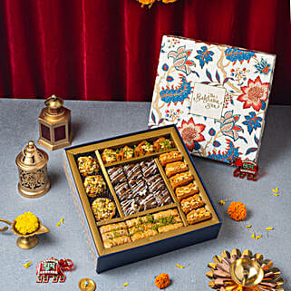 The Baklava Box Premium Baklava Hamper-image-25