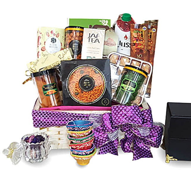 Send Gift Hampers to Malaysia Ferns N Petals